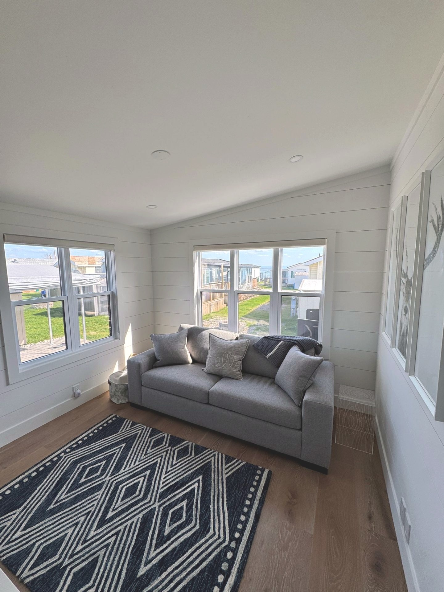 Den with pullout sofa and panoramic windows